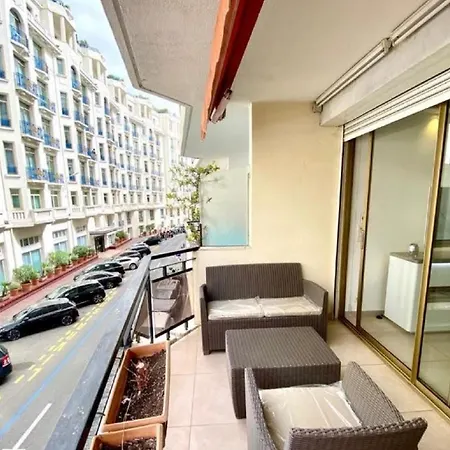 Stunning 1-br Center Appartement